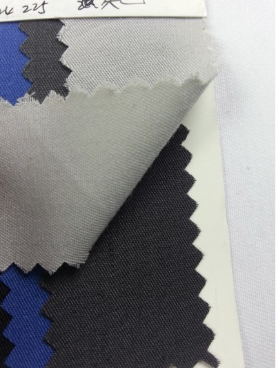 DG-RGFA  滌棉細斜紋  底網斜 138*72 45度照